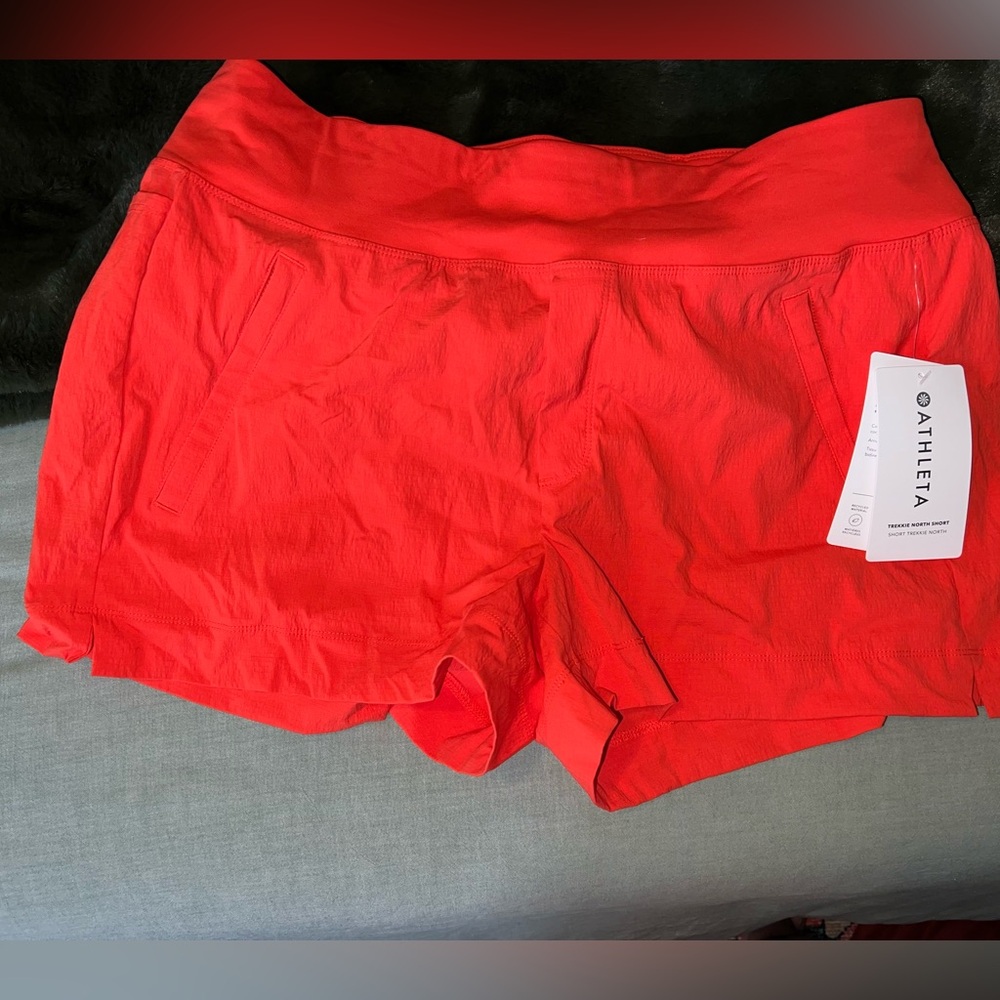 Athleta Trekki North short